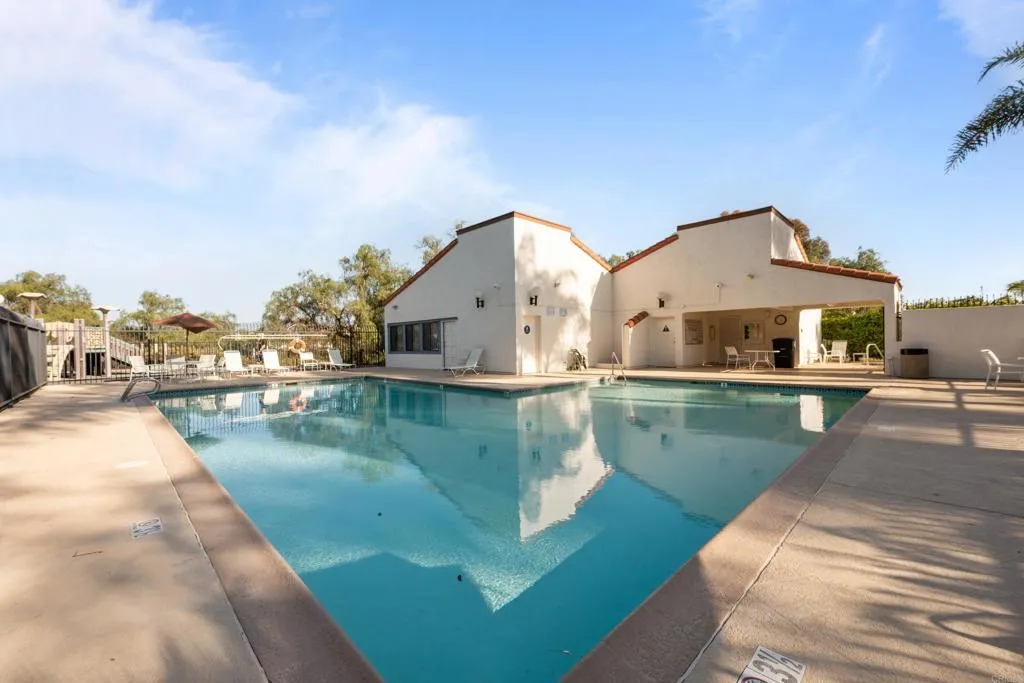 https://cdn.realtyfeed.com/cdn/127/306552562/370981c5d107d909d215d94b5f1cd542.webp