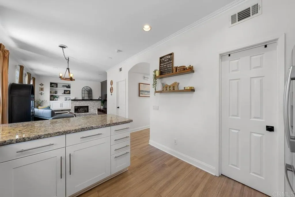 https://cdn.realtyfeed.com/cdn/127/306552566/5e3a5a1706ff618824a1de73def7496c.webp