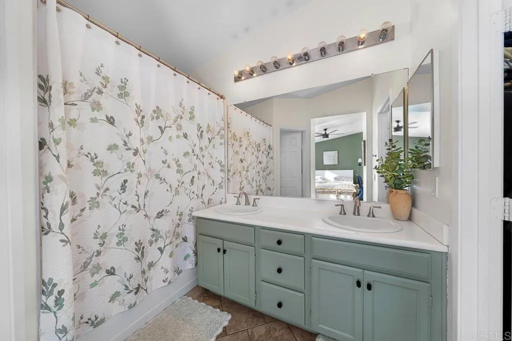 https://cdn.realtyfeed.com/cdn/127/306552566/6c1472194b2e2a028a2837338f9ff39a.webp