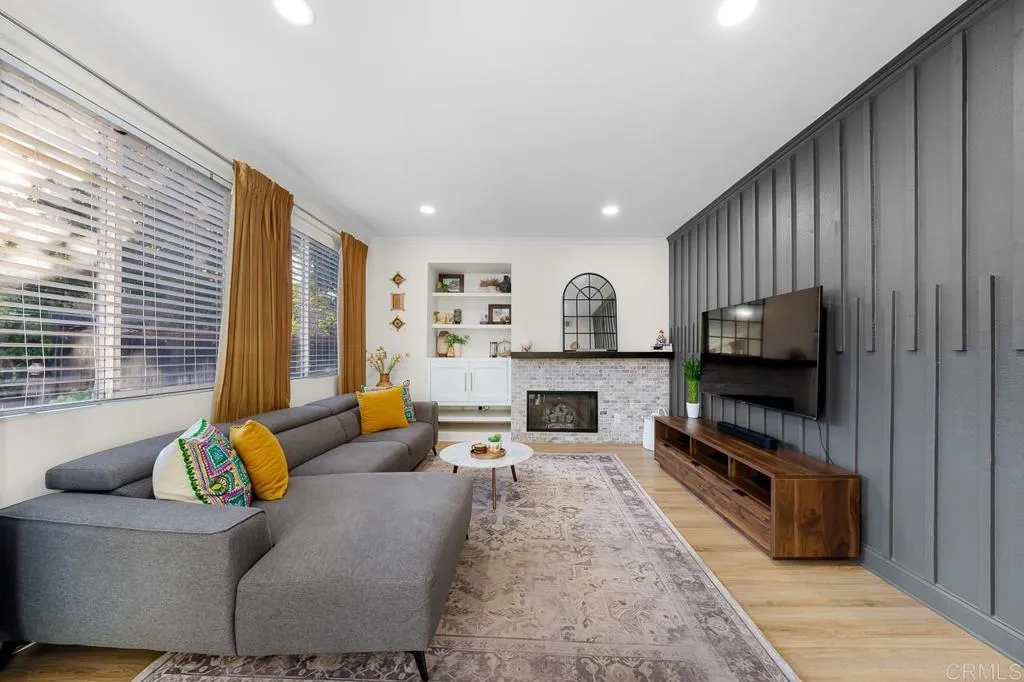 https://cdn.realtyfeed.com/cdn/127/306552566/80b36f35fe7271d9558e6cb14a31d210.webp