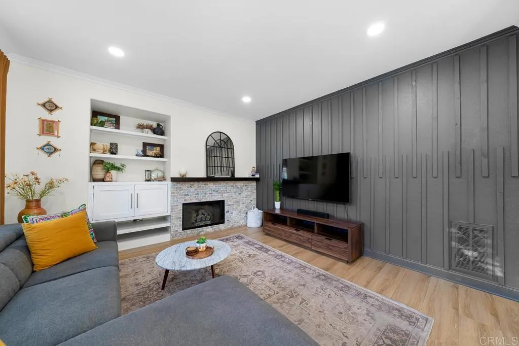 https://cdn.realtyfeed.com/cdn/127/306552566/8eb74f6f504d91f65539e1fb0036afe9.webp