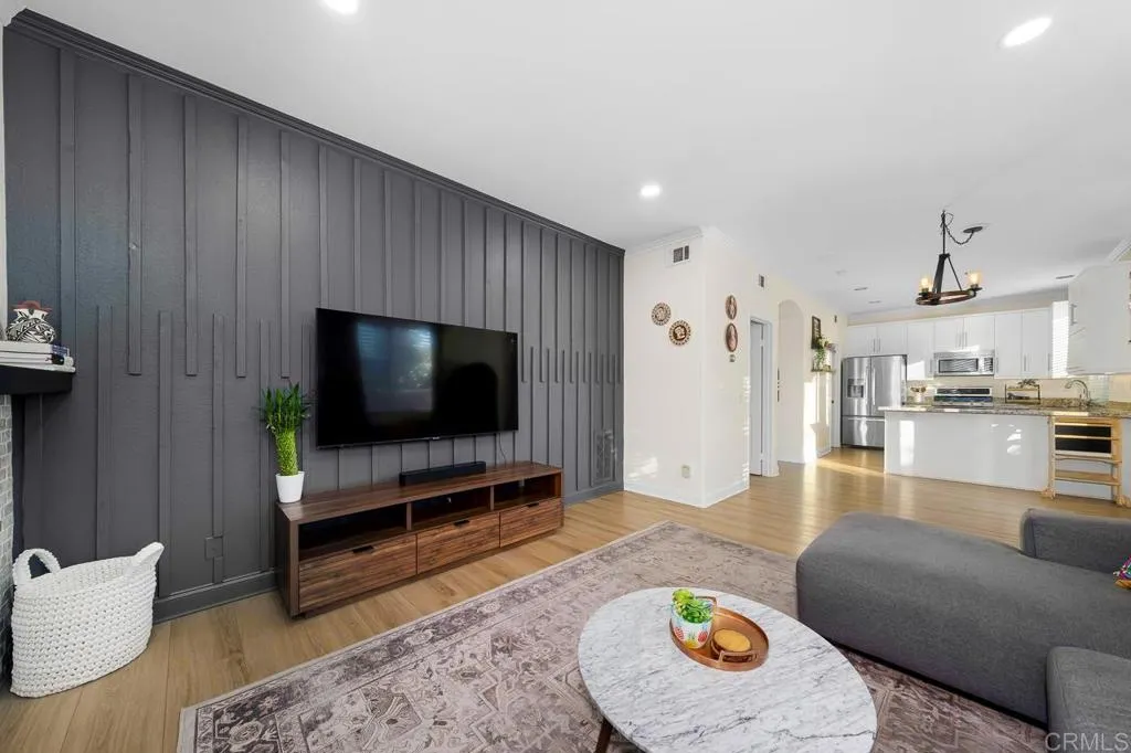https://cdn.realtyfeed.com/cdn/127/306552566/ea411c80c18ed8c0a8c2852b38123643.webp