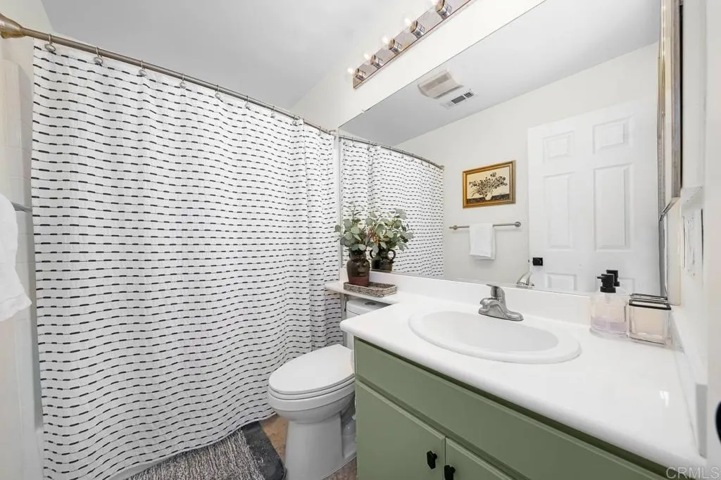 https://cdn.realtyfeed.com/cdn/127/306552566/ed1a98a965a2b5a0d0fc26de0f0ac7f6.webp