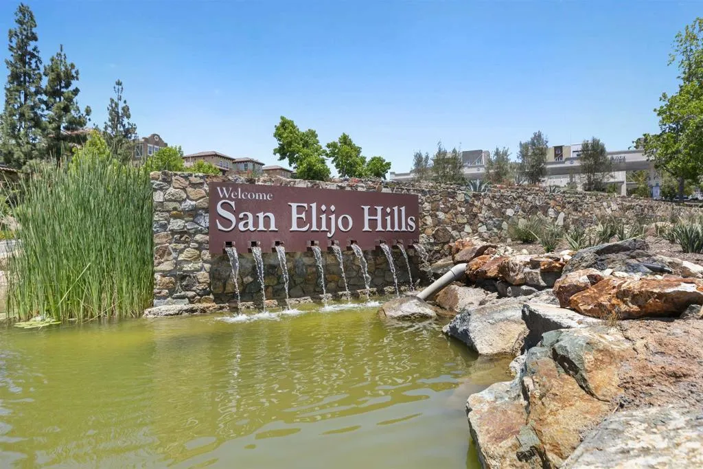 https://cdn.realtyfeed.com/cdn/127/306552597/3e166ff163f5856bcb04d779eacaf3c7.webp