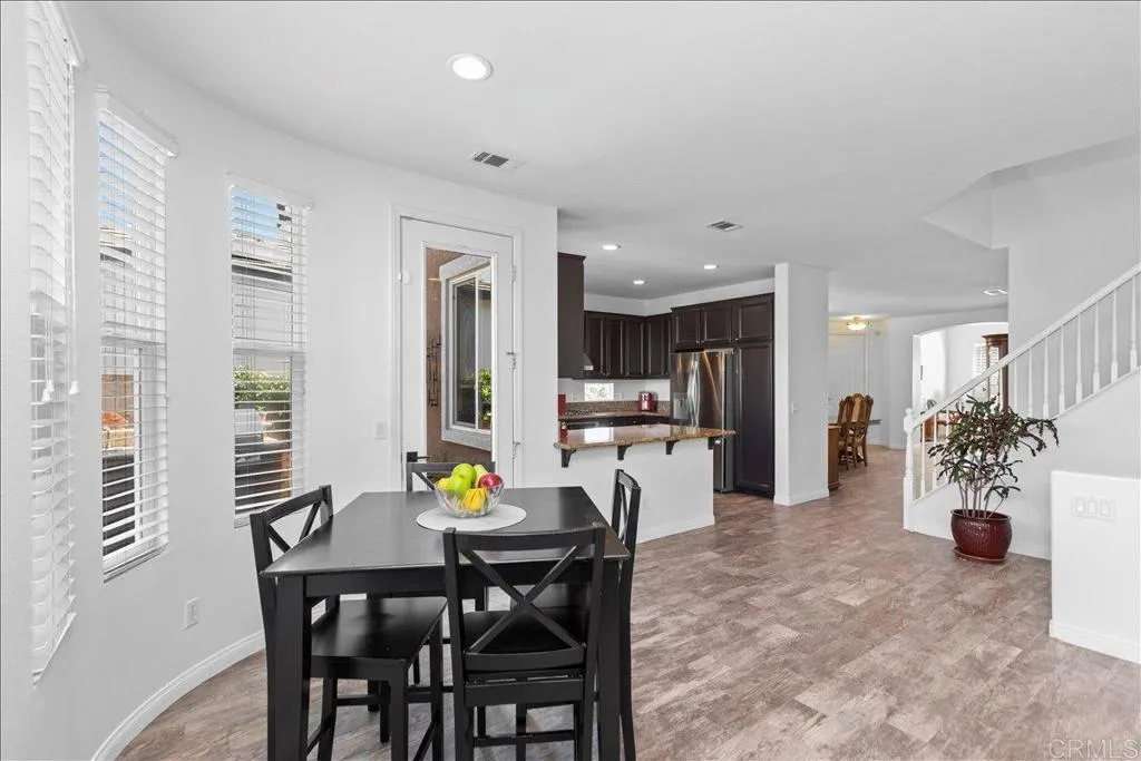 https://cdn.realtyfeed.com/cdn/127/306552597/6bbf2591d3c595c7083a55b8682cd00d.webp