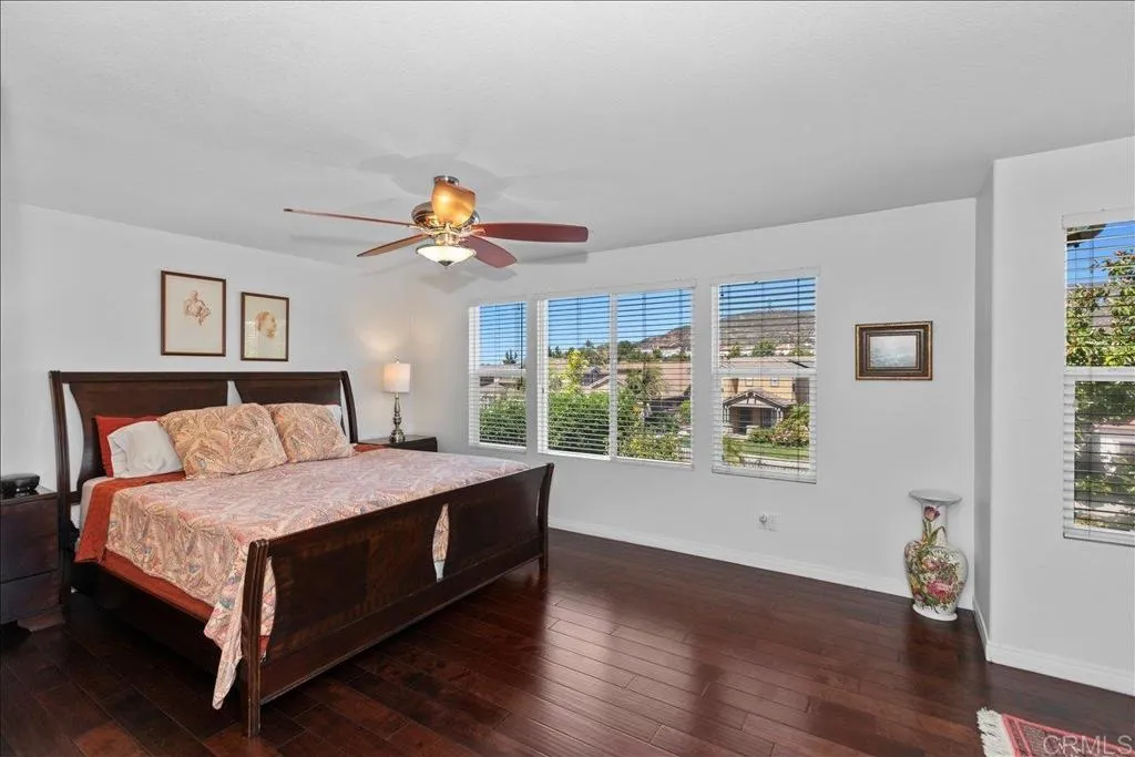 https://cdn.realtyfeed.com/cdn/127/306552597/88cd4489bf3e7f333d7d33dbbf49123d.webp