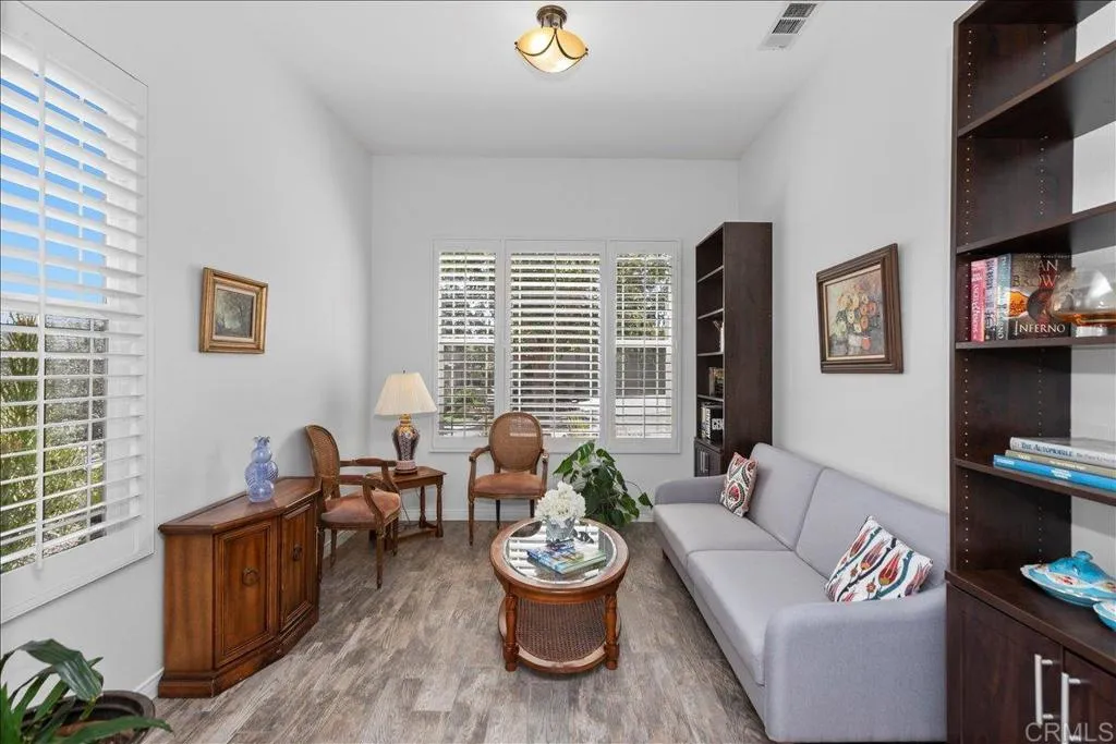 https://cdn.realtyfeed.com/cdn/127/306552597/dff2cd92be013cda9fe460c12c39719f.webp