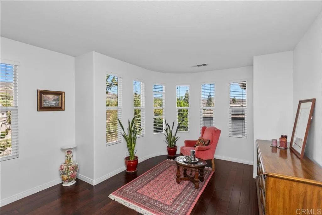 https://cdn.realtyfeed.com/cdn/127/306552597/f6fc416c97e4ef0cab609fd594c763d7.webp