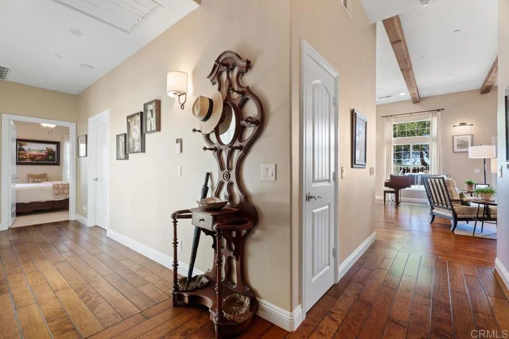 https://cdn.realtyfeed.com/cdn/127/306552599/8c90c1e1cfce6be1bcf72c04dbf609d5.webp
