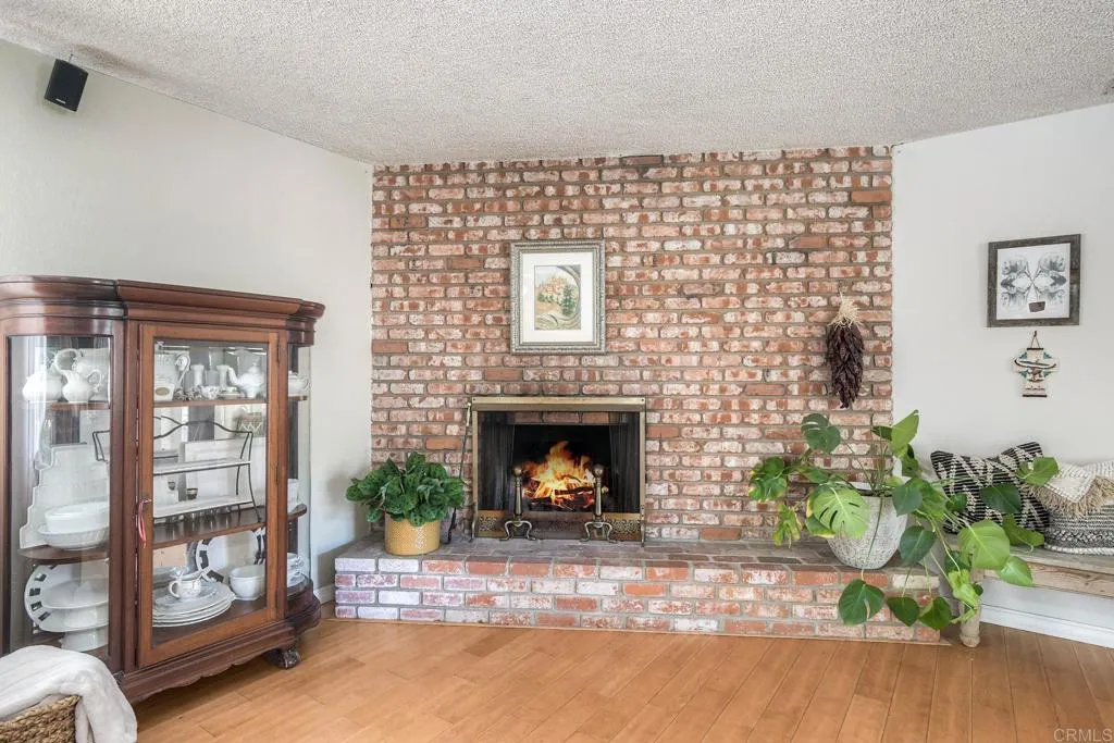 https://cdn.realtyfeed.com/cdn/127/306552650/9e03c43a4bd5e746026b6812c0a91a19.webp