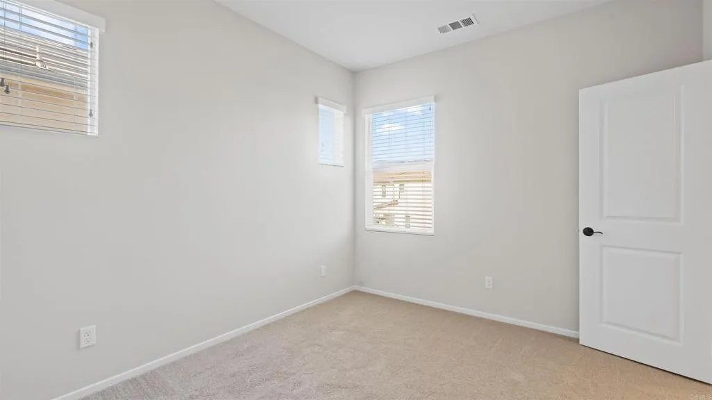 https://cdn.realtyfeed.com/cdn/127/306552720/5e3d86333934bab0d4c61932dbb868f1.webp