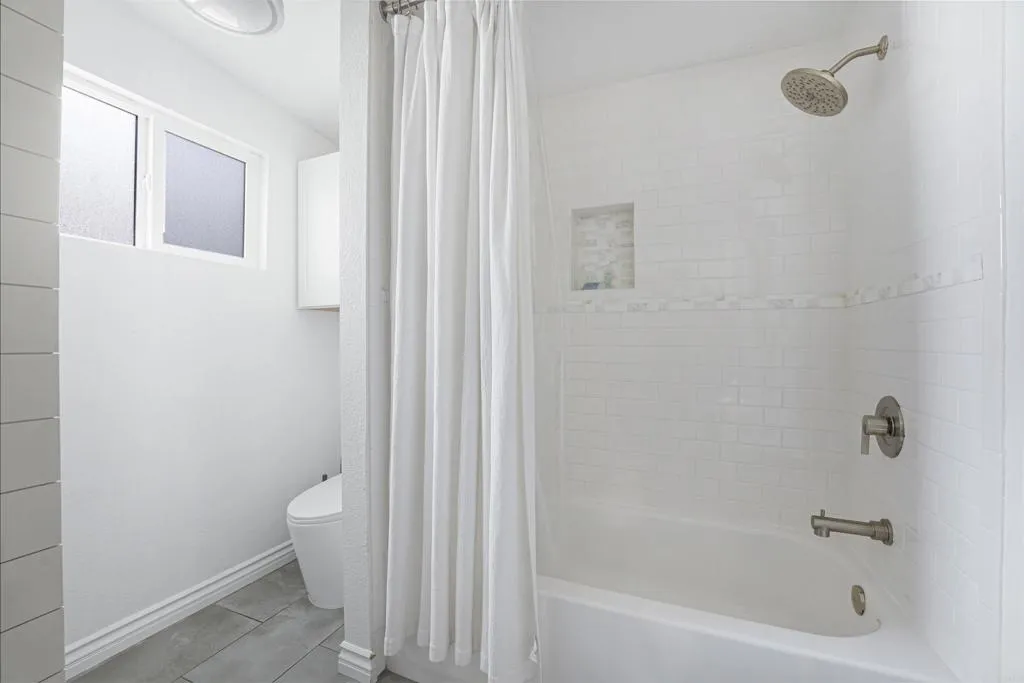 https://cdn.realtyfeed.com/cdn/127/306552726/71ba5c70c2241ca9d65e7f5fbe3bba3d.webp