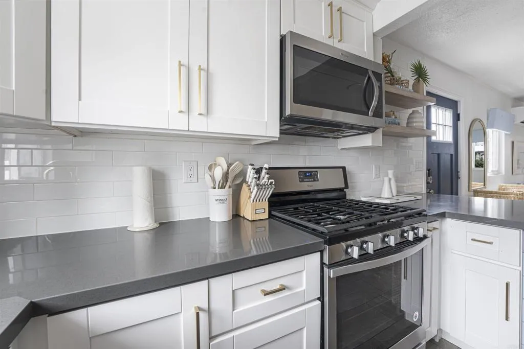 https://cdn.realtyfeed.com/cdn/127/306552726/80e6eb293f38a42a14ba30b1f8cc633a.webp