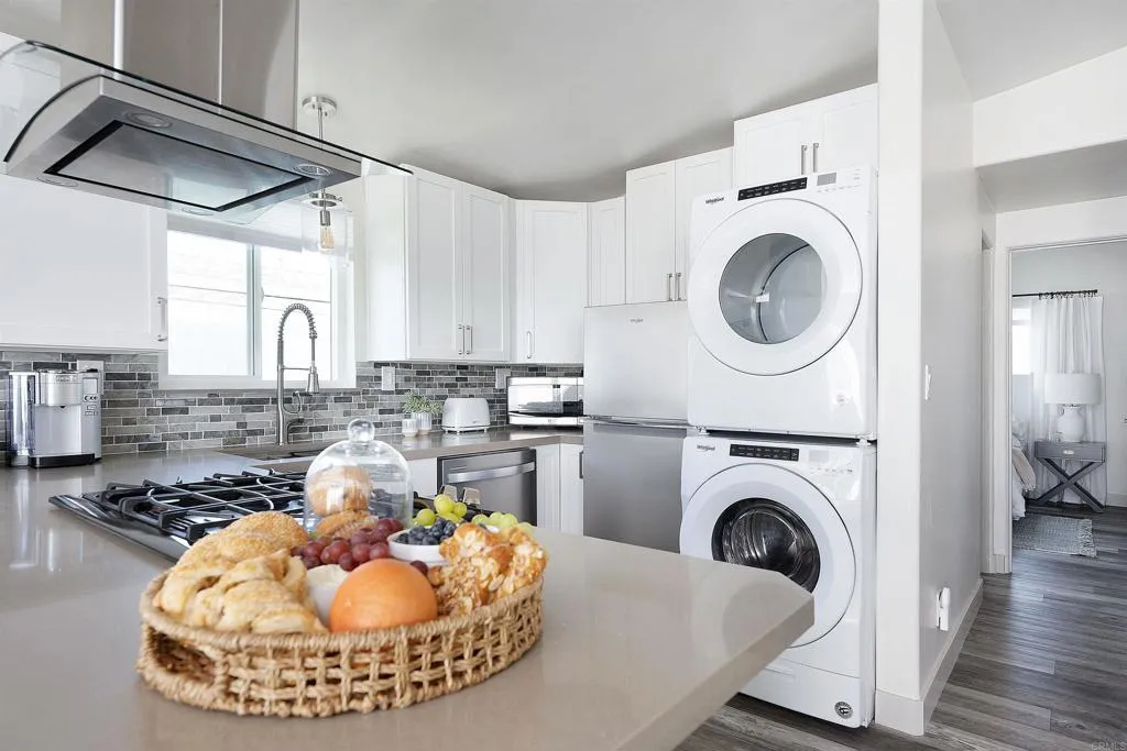 https://cdn.realtyfeed.com/cdn/127/306552726/ee53968fb4194f461c4c4d9c3f364f51.webp
