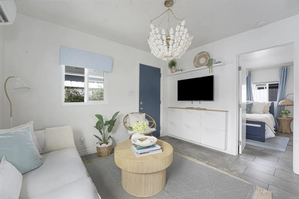 https://cdn.realtyfeed.com/cdn/127/306552726/f6d3cba38ef435938a807d14fd539dbe.webp