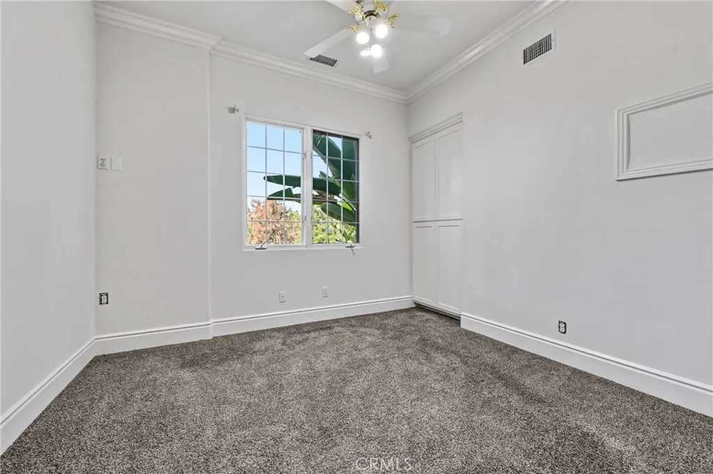 https://cdn.realtyfeed.com/cdn/127/306552747/770c261f477e1f37cee00cc202394dcd.webp
