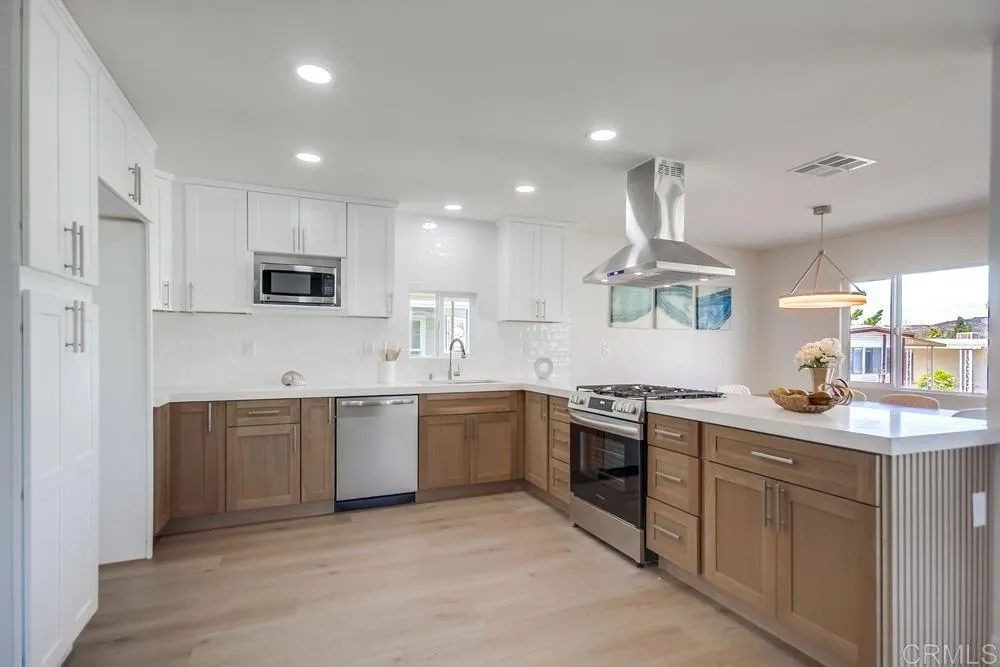 https://cdn.realtyfeed.com/cdn/127/306552769/541c87e41a06b699abfb084df4c5e932.webp