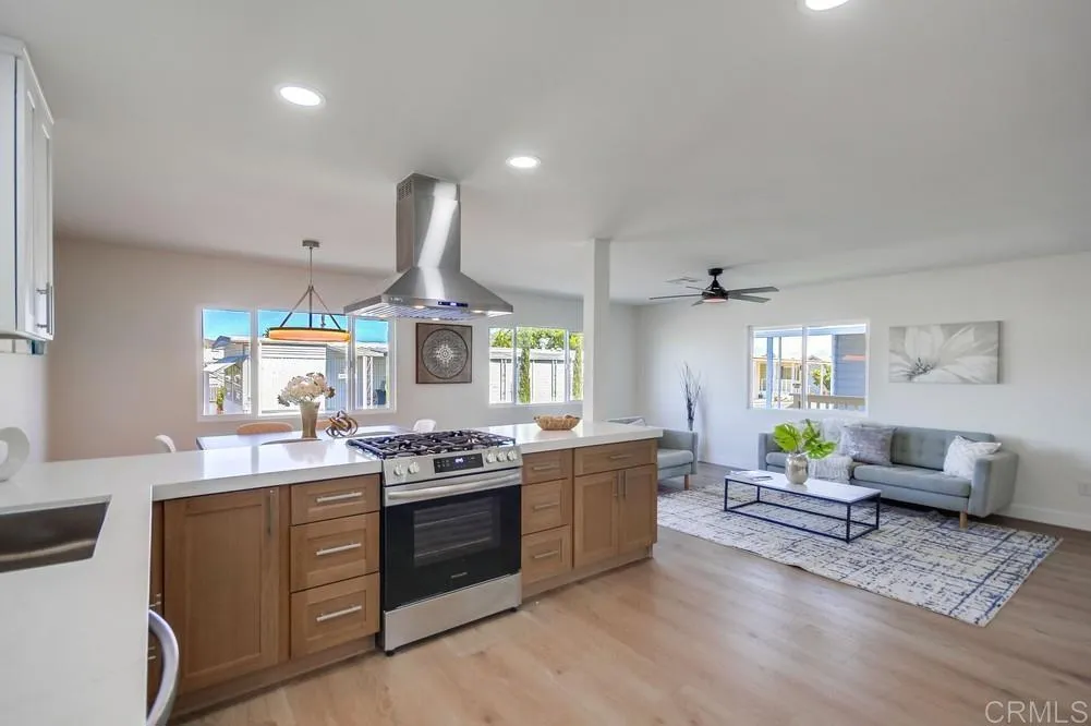https://cdn.realtyfeed.com/cdn/127/306552769/711224183903af1766335a285d498c00.webp
