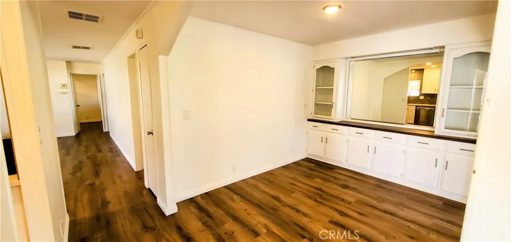 https://cdn.realtyfeed.com/cdn/127/306552770/dcb5d8632a109b8c9619a2f3a7e413dc.webp