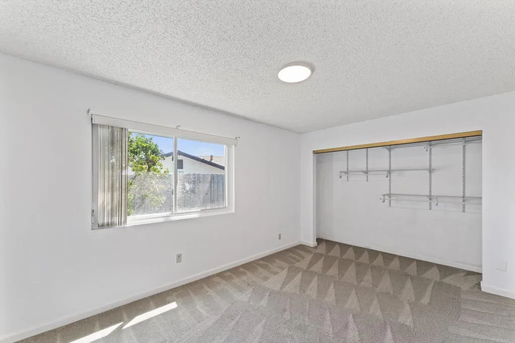 https://cdn.realtyfeed.com/cdn/127/306552778/8affeffc5fe1fe4bd3d66a3996b1ecde.webp