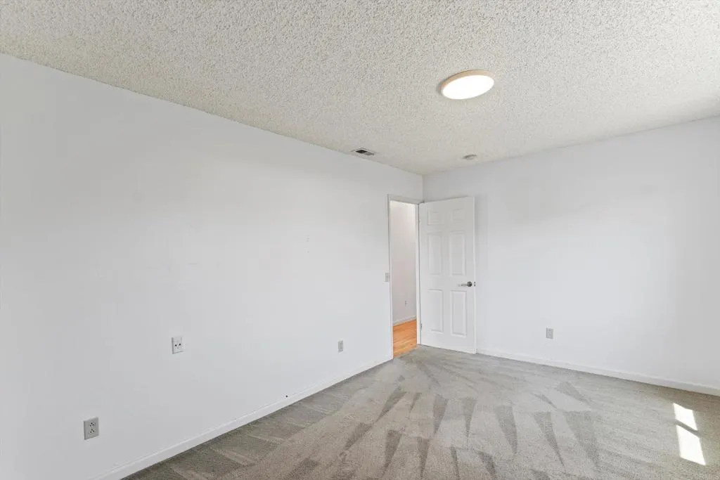 https://cdn.realtyfeed.com/cdn/127/306552778/c230151e08b81a0f069f7352c5f5712c.webp