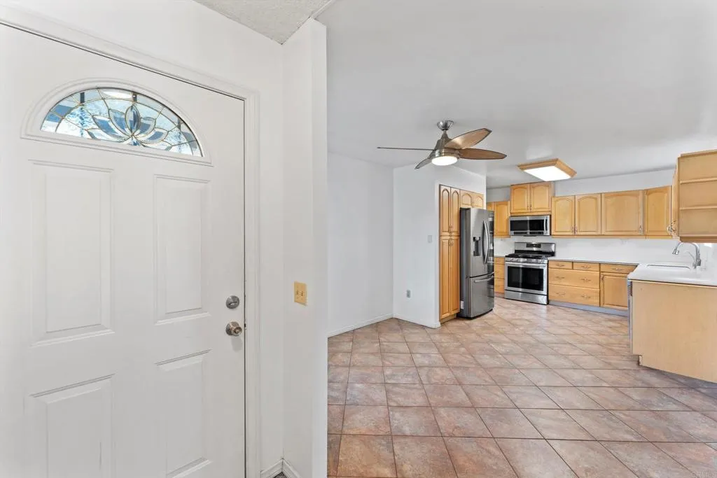 https://cdn.realtyfeed.com/cdn/127/306552778/e2bb7be78b8d12031fddcec0f425b451.webp