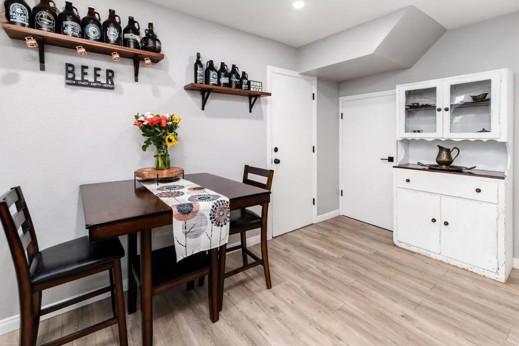 https://cdn.realtyfeed.com/cdn/127/306552829/3b8c7572e549a79e0a23ec29619d1e80.webp