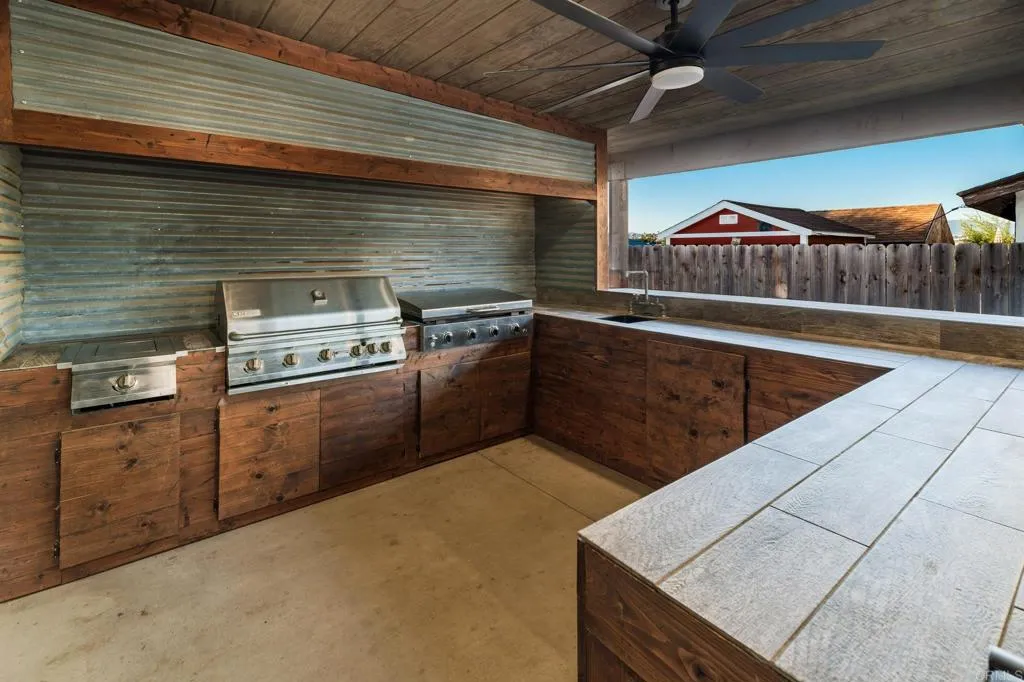https://cdn.realtyfeed.com/cdn/127/306552829/81505bc080a49f0eea04f8afea594a11.webp
