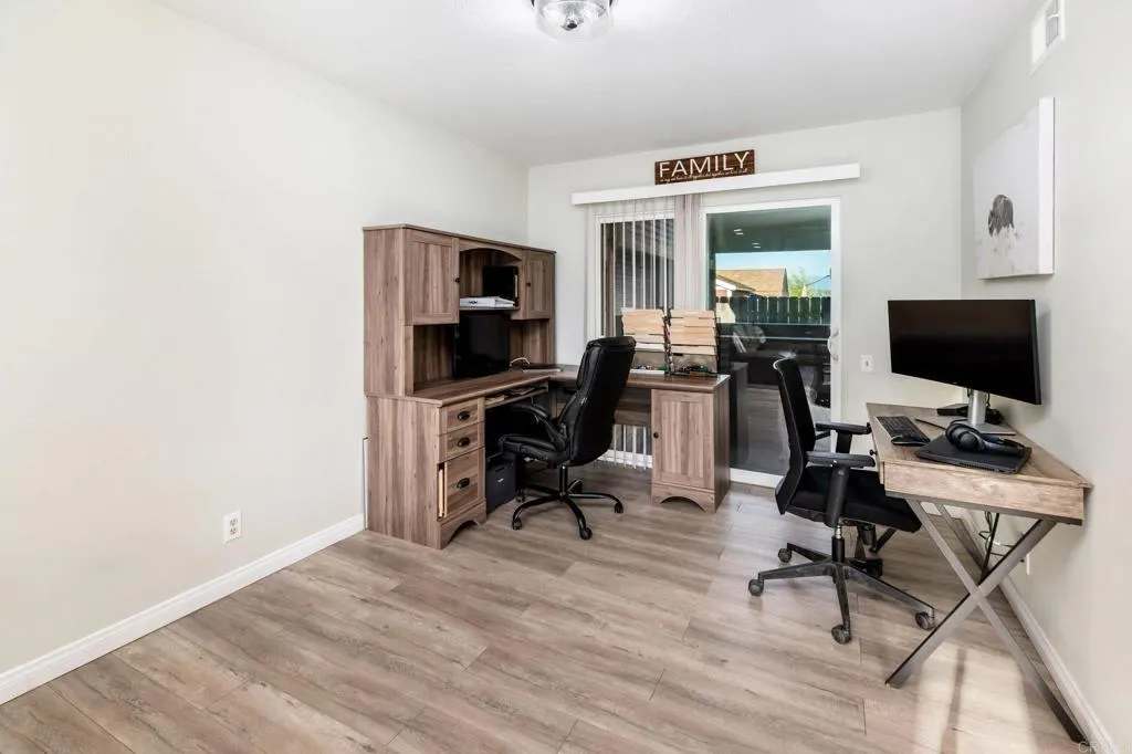 https://cdn.realtyfeed.com/cdn/127/306552829/a8fdfdc23fb2c796471184ac7ea453a1.webp