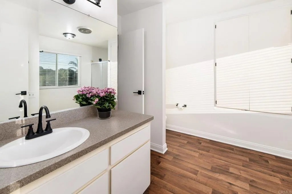 https://cdn.realtyfeed.com/cdn/127/306552829/ce173ed95cfa6e1d59623361fc1cd231.webp