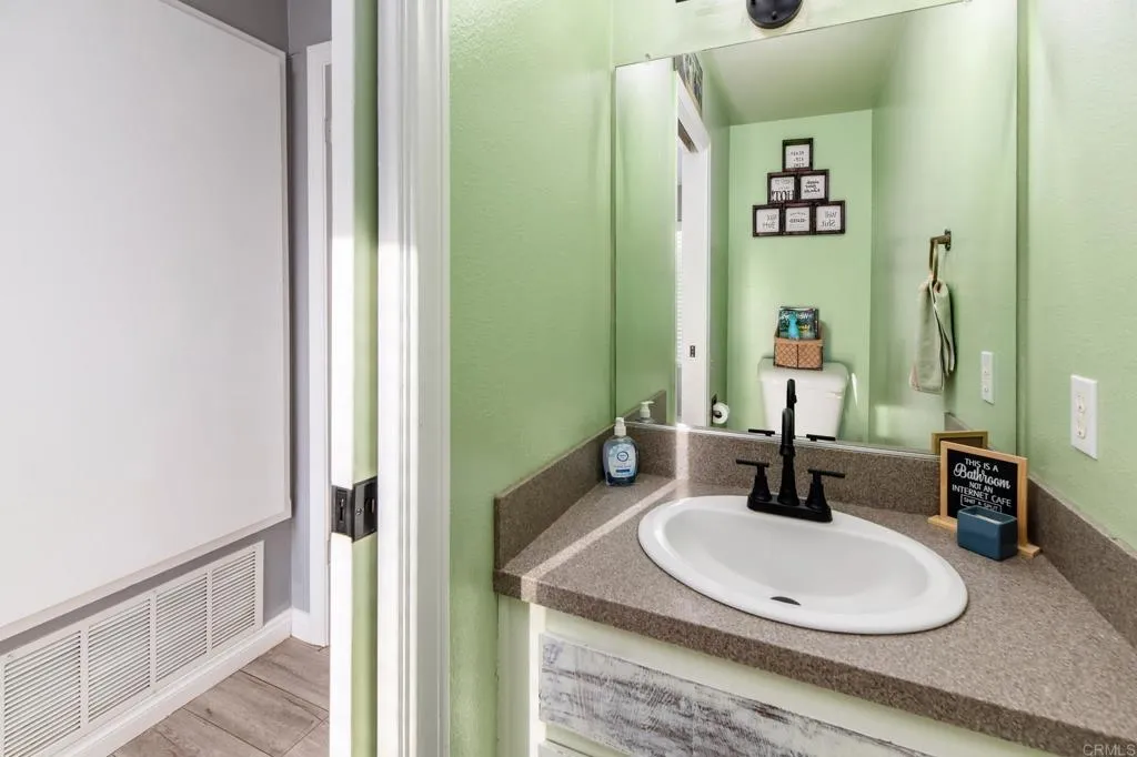 https://cdn.realtyfeed.com/cdn/127/306552829/d0da7c4bd33f79efe6f3185fe9717cc8.webp
