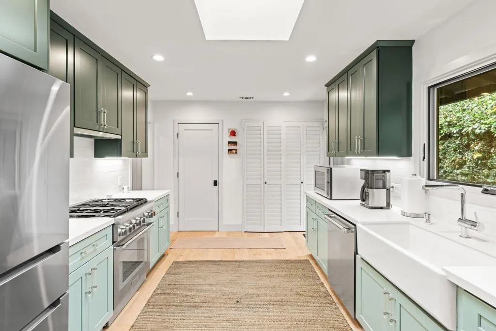 https://cdn.realtyfeed.com/cdn/127/306552851/0a01abe169bbab0bd23be66022c7da58.webp