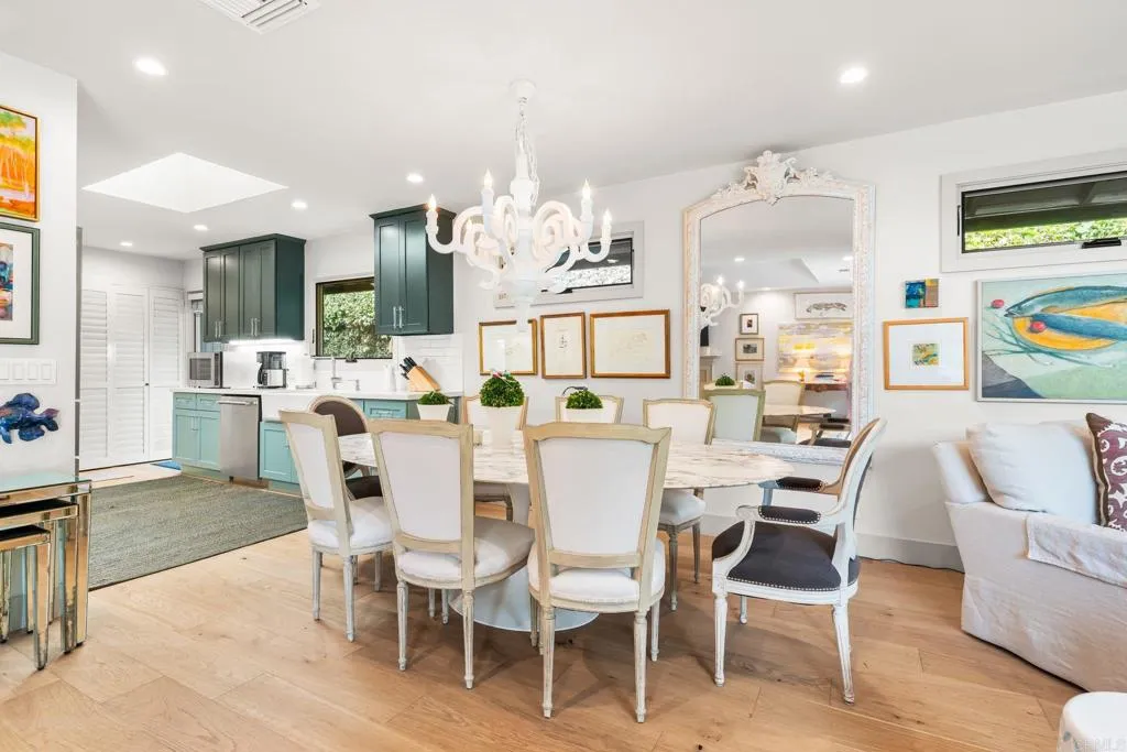 https://cdn.realtyfeed.com/cdn/127/306552851/afd734d84f5420842da99cee741fdb25.webp