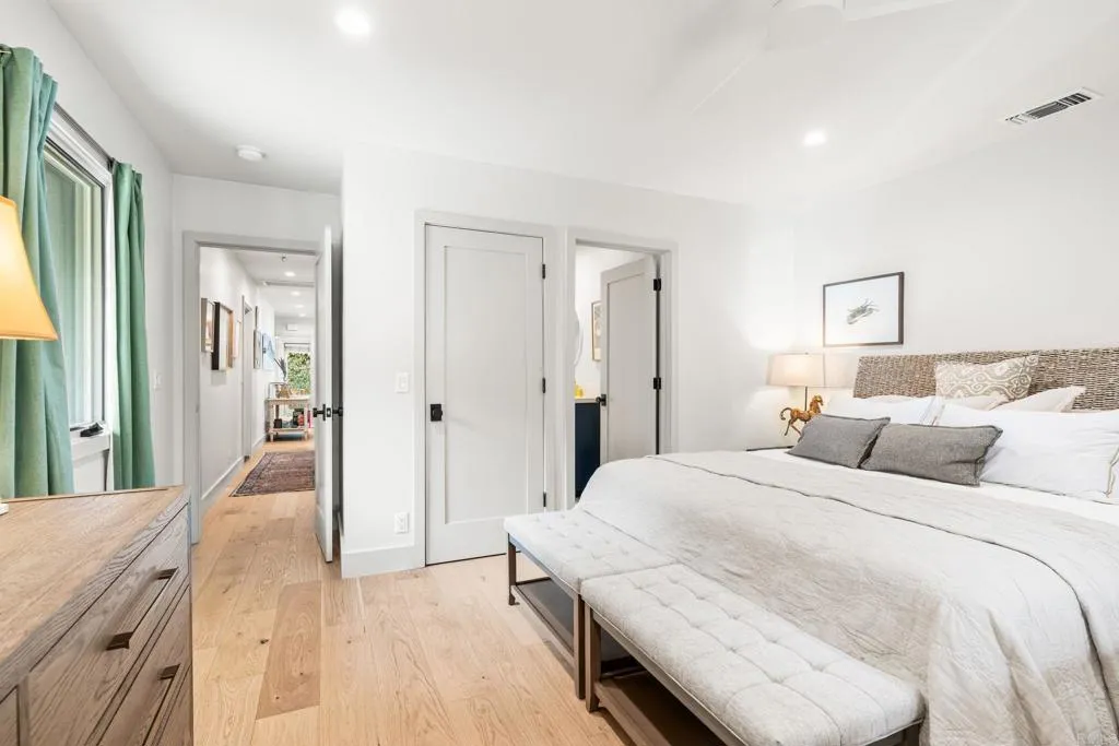 https://cdn.realtyfeed.com/cdn/127/306552851/db5cd43950aac0eb1cf975b97d5cb53c.webp