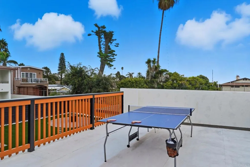 https://cdn.realtyfeed.com/cdn/127/306552943/30fb2ccb094437019abbc6ad841bbced.webp