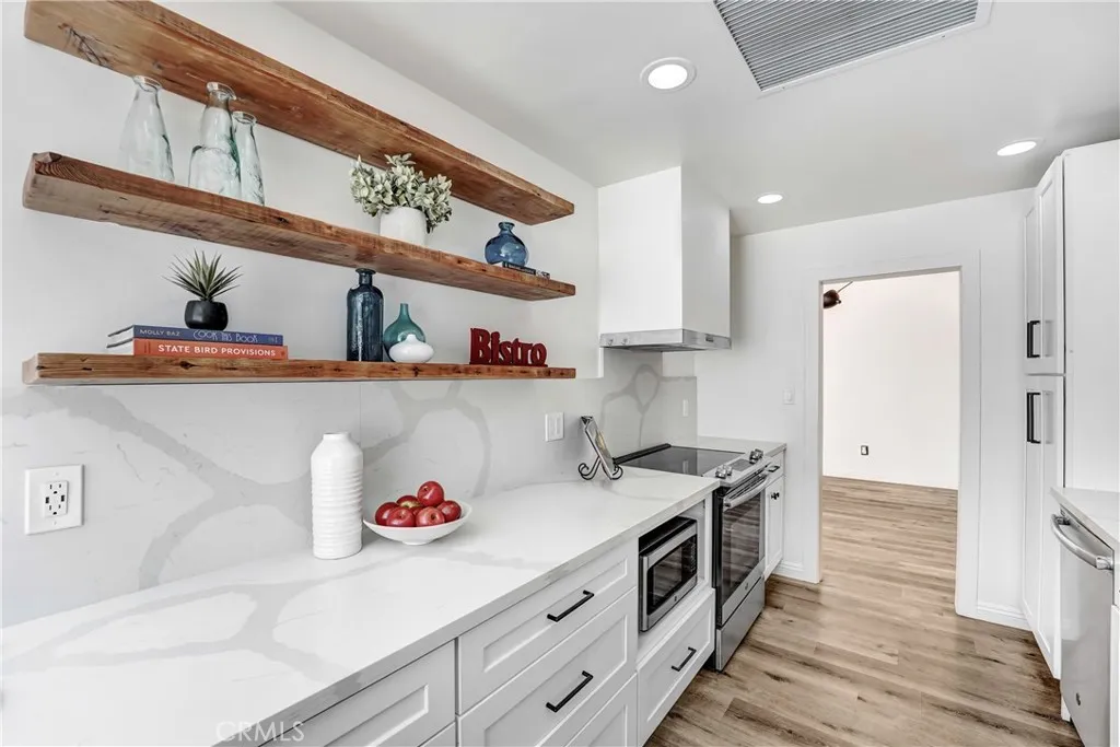 6150 Buckingham, Culver City, CA 90230