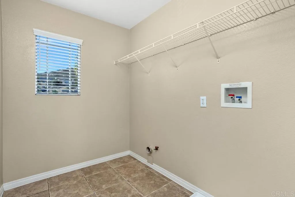 https://cdn.realtyfeed.com/cdn/127/306553058/dcb1e748188121a5f45ed4856e6b7946.webp