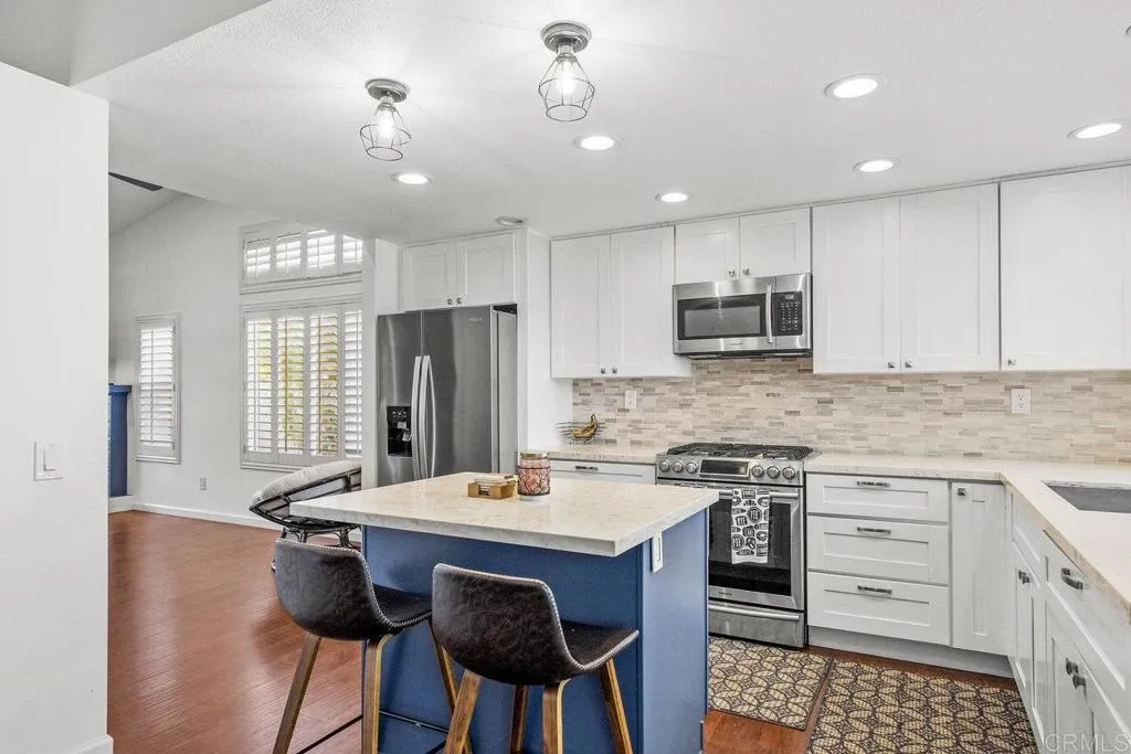 https://cdn.realtyfeed.com/cdn/127/306553059/43f8f27cd73985c5bfbdda83f61f30f1.webp