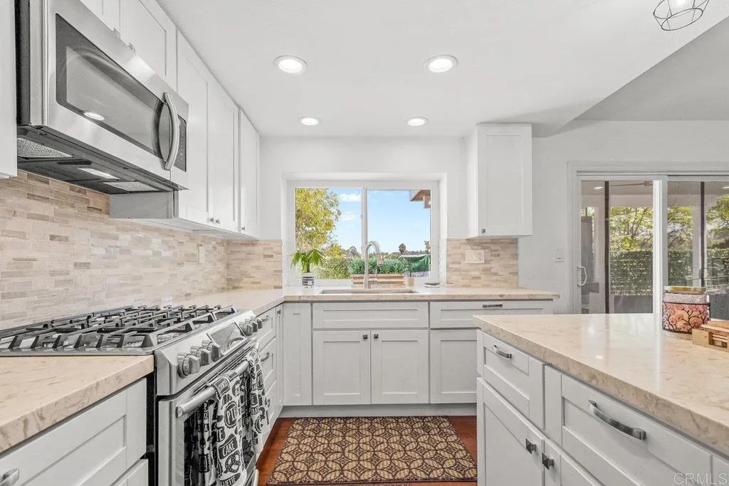 https://cdn.realtyfeed.com/cdn/127/306553059/532e13ee9f827ebb480bf62cb9262c8a.webp