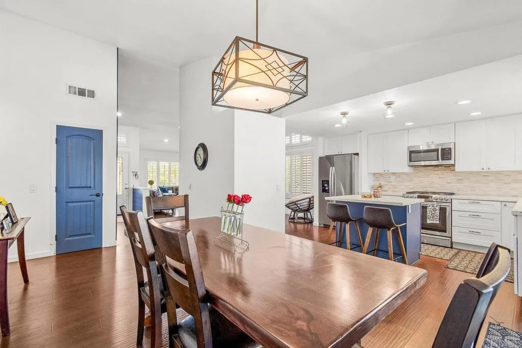 https://cdn.realtyfeed.com/cdn/127/306553059/753d12b8676e5d49a8566a078feca83c.webp