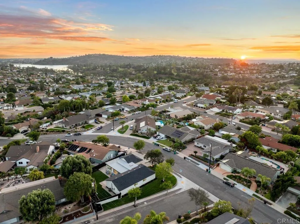 https://cdn.realtyfeed.com/cdn/127/306553074/32298196f22afc69dd6b0a26de8c9837.webp