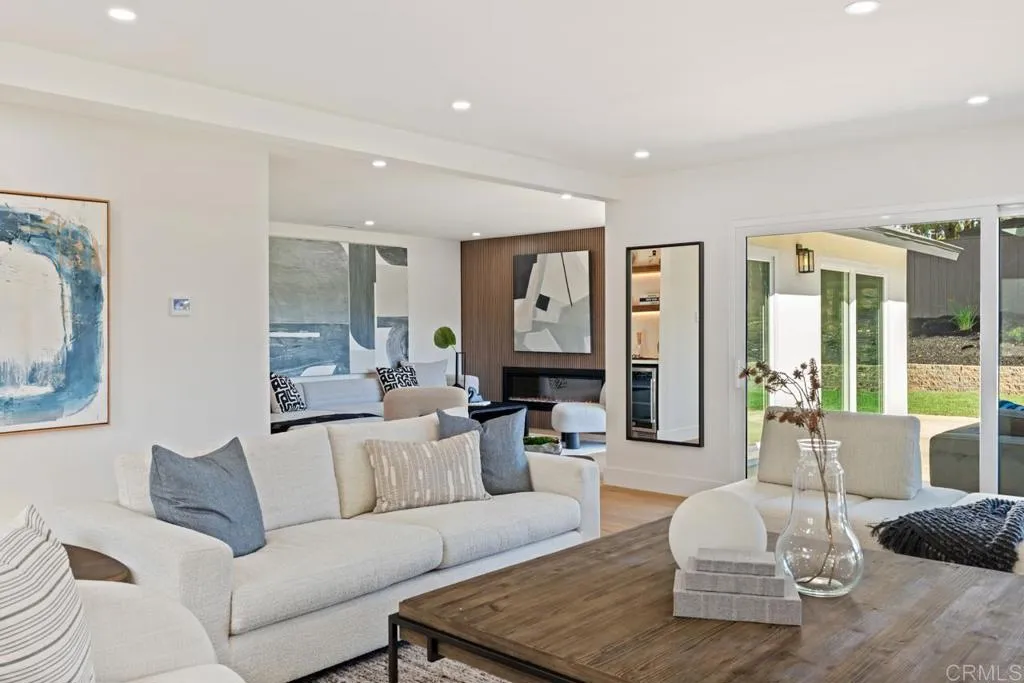 https://cdn.realtyfeed.com/cdn/127/306553074/ca45beb343019dba96e3f308ebf79570.webp