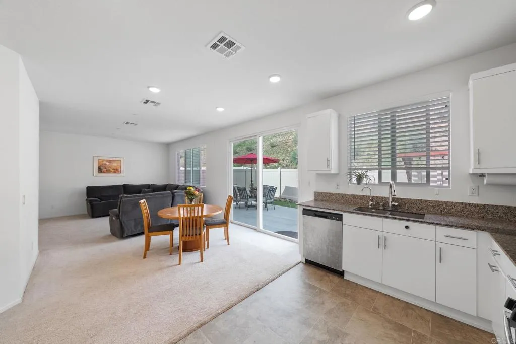 https://cdn.realtyfeed.com/cdn/127/306553110/7cd17f575f97a7dd0182081fdc779773.webp