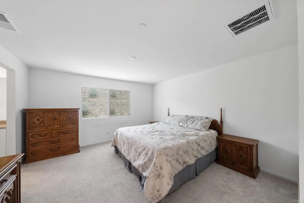 https://cdn.realtyfeed.com/cdn/127/306553110/adf5d458483cc024f993349189595d95.webp