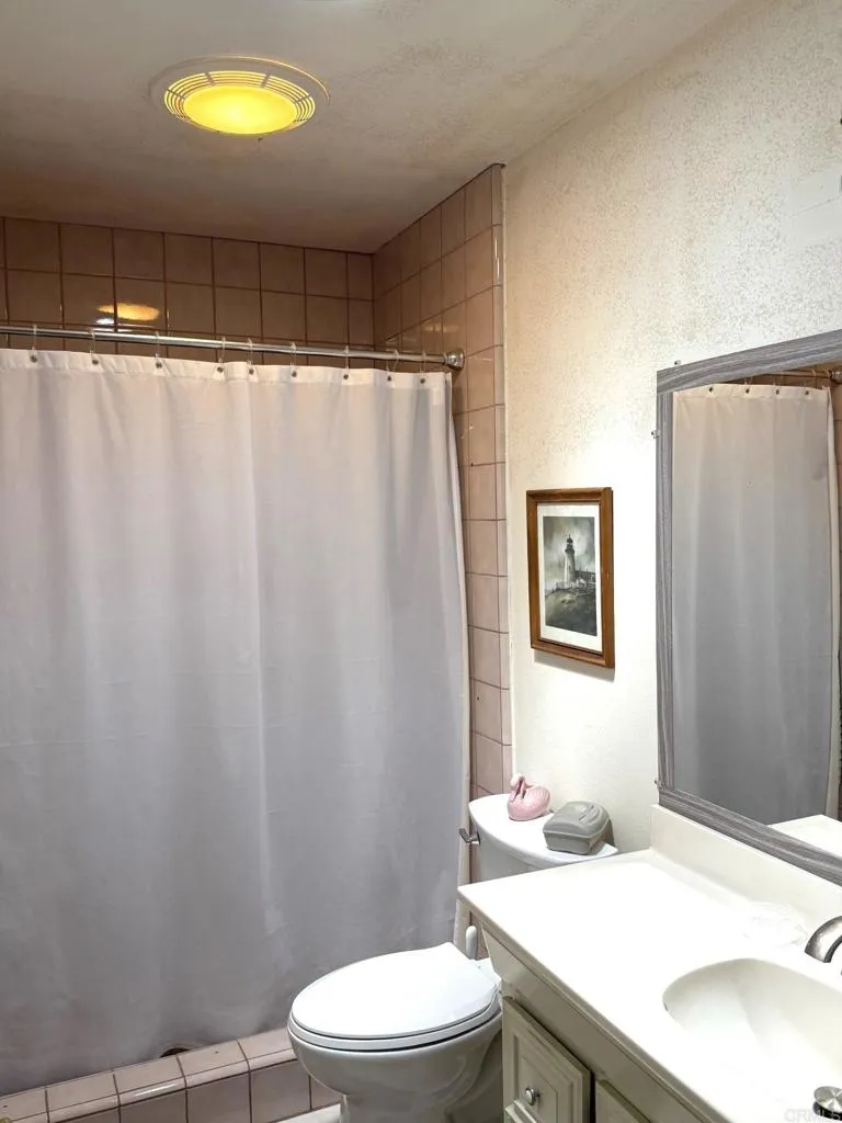 https://cdn.realtyfeed.com/cdn/127/306553246/3b5f0ea1242beb04bc6e312580135db2.webp