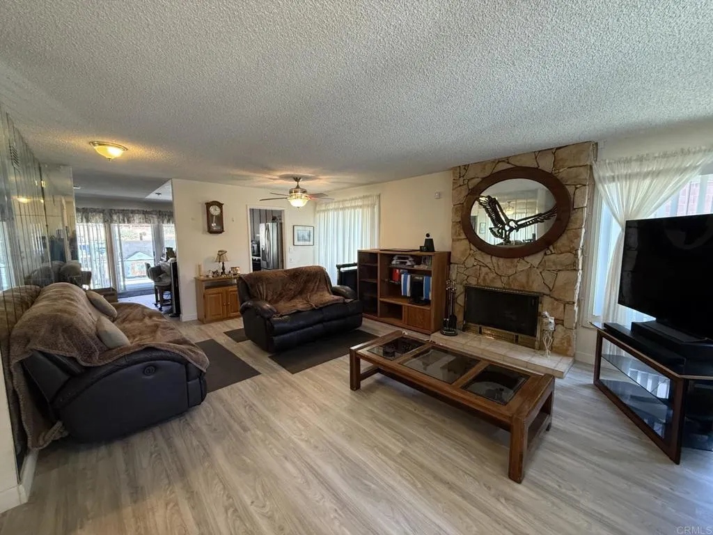 https://cdn.realtyfeed.com/cdn/127/306553246/a6d07eaa5ee20d96a6cd63fbe3352519.webp