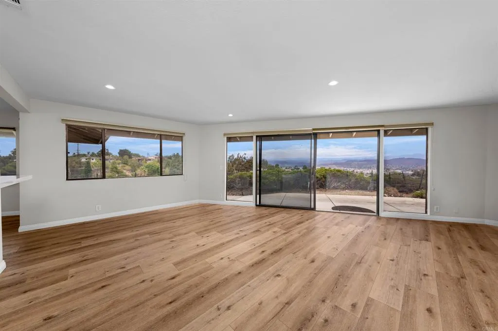 https://cdn.realtyfeed.com/cdn/127/306553354/1f8a0b281546d6c02450d0c640fc9080.webp