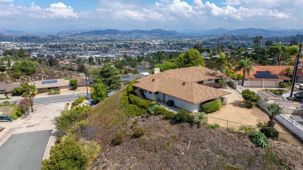 https://cdn.realtyfeed.com/cdn/127/306553354/366991d3e327fea5ef7074f3f033482e.webp