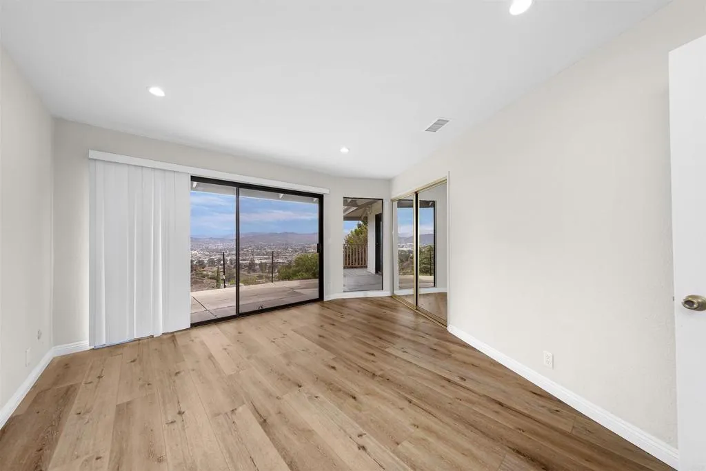 https://cdn.realtyfeed.com/cdn/127/306553354/9e73f1a529ca1dbd4e9c067defc3b17e.webp