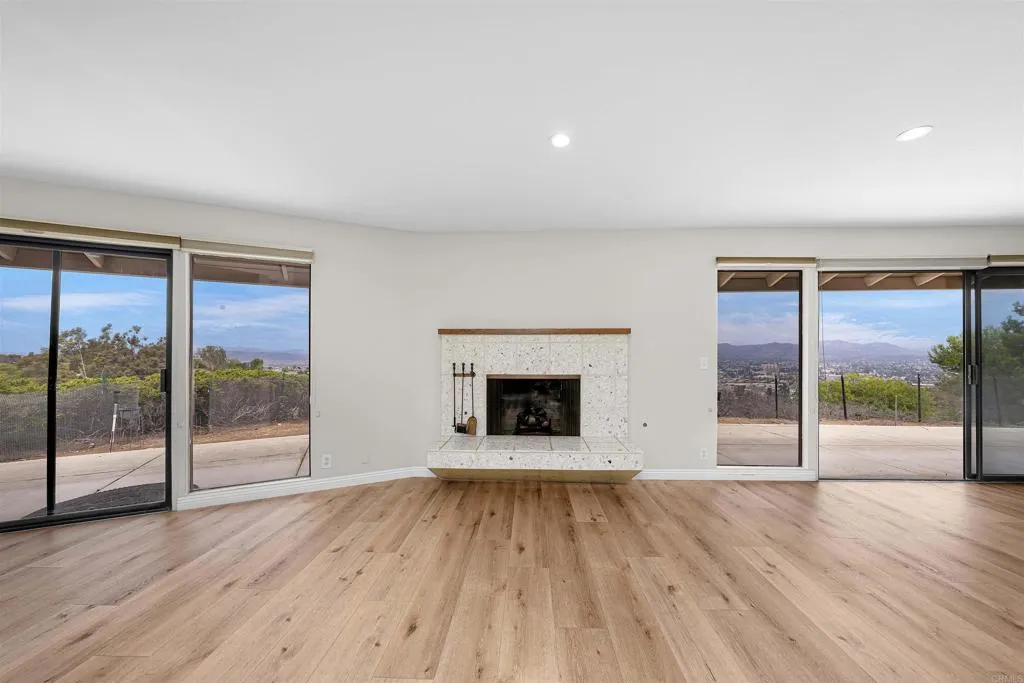 https://cdn.realtyfeed.com/cdn/127/306553354/a0363eb21c835d40acaa1177f58d1a7e.webp